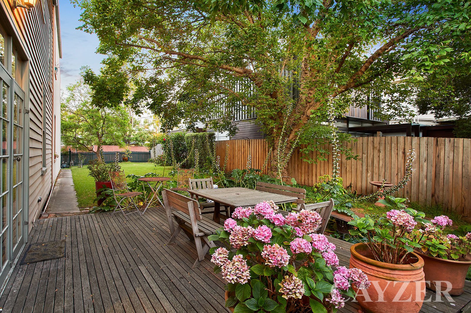Gallery: 3-5 Dundas Lane