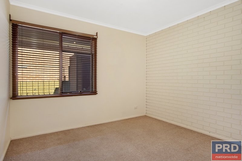 3 / 684 Dean Street ALBURY 6