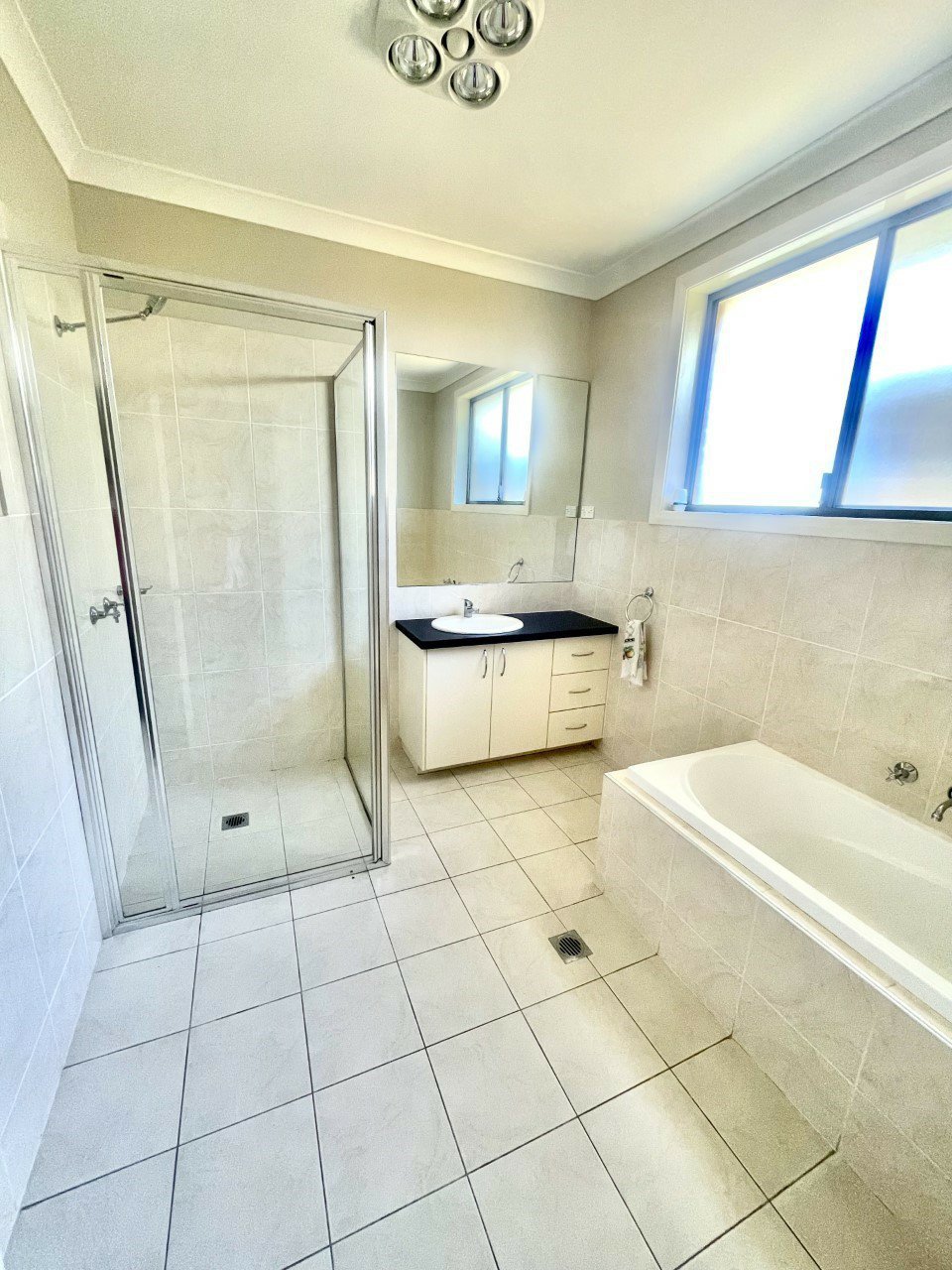 3 Agate Street ORANGE 8