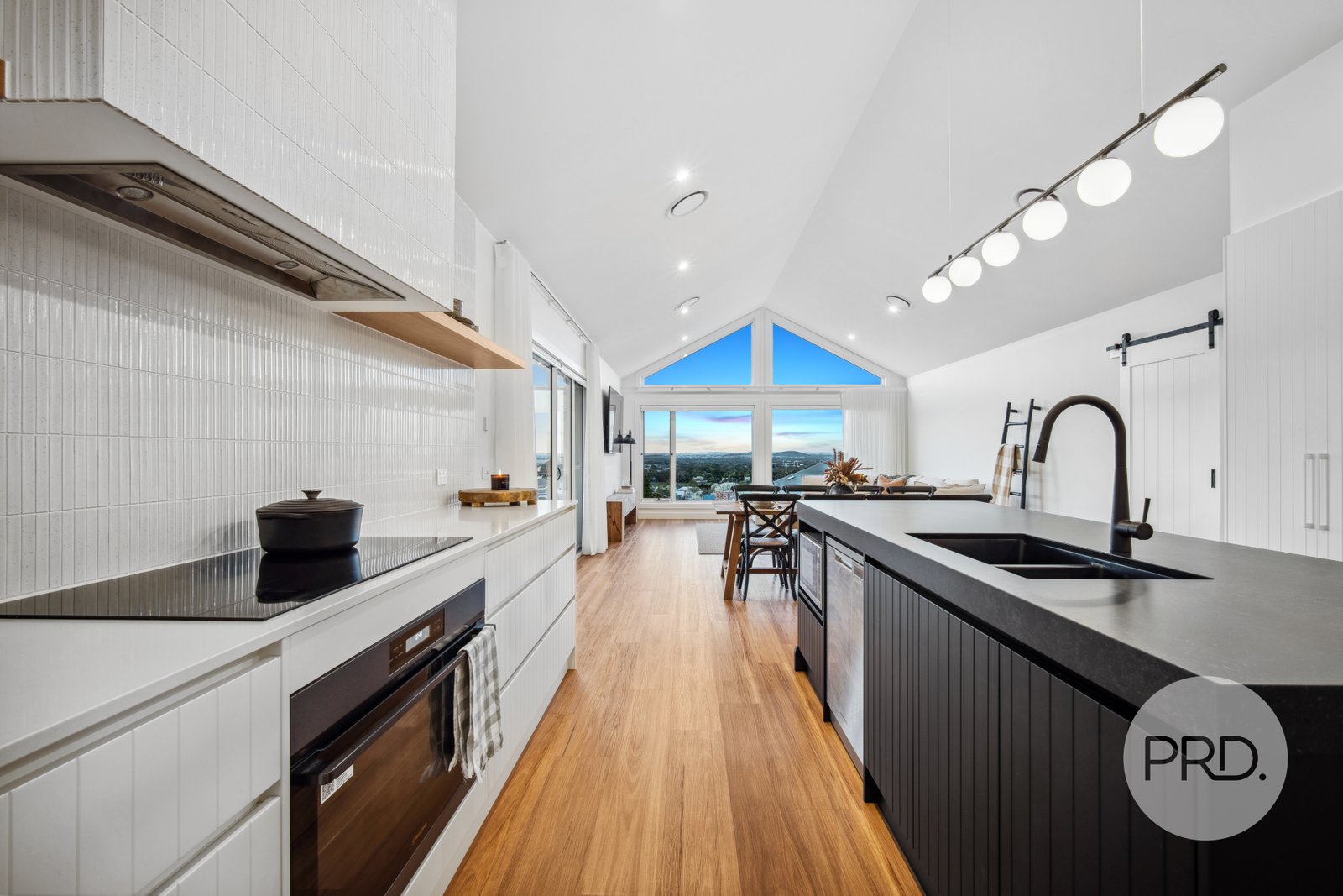 3 Ahket Avenue LLOYD 12