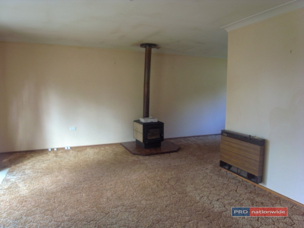 3 Albury Close TUMBARUMBA 2