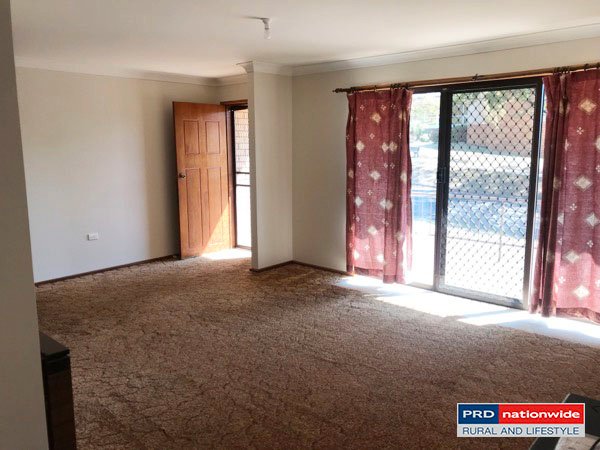 3 Albury Close TUMBARUMBA 2