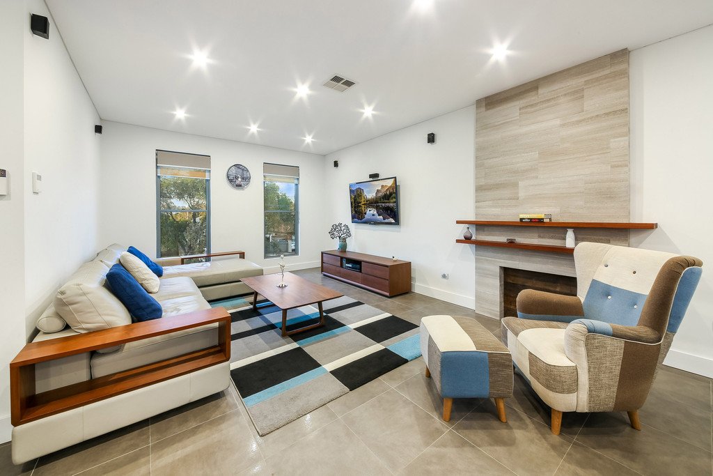 3 Alkoomie Street BEVERLY HILLS 4