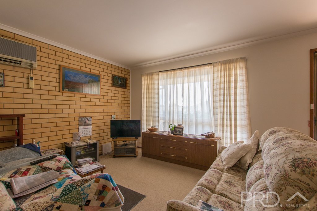3 Anderson Place TUMUT 11