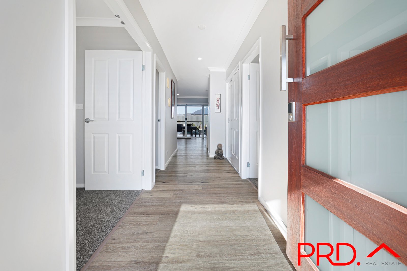 3 Angus Place TAMWORTH 2