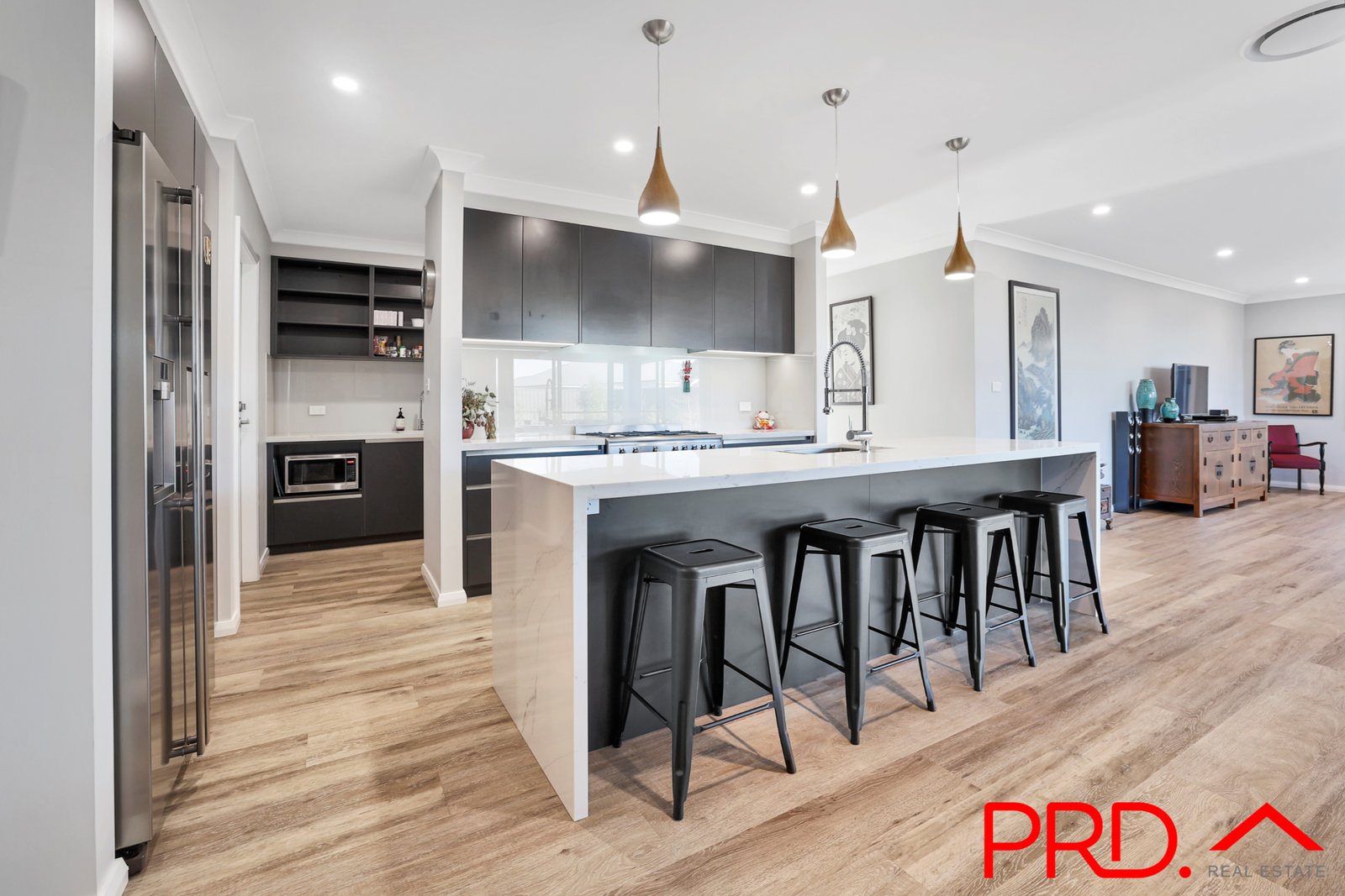 3 Angus Place TAMWORTH 9