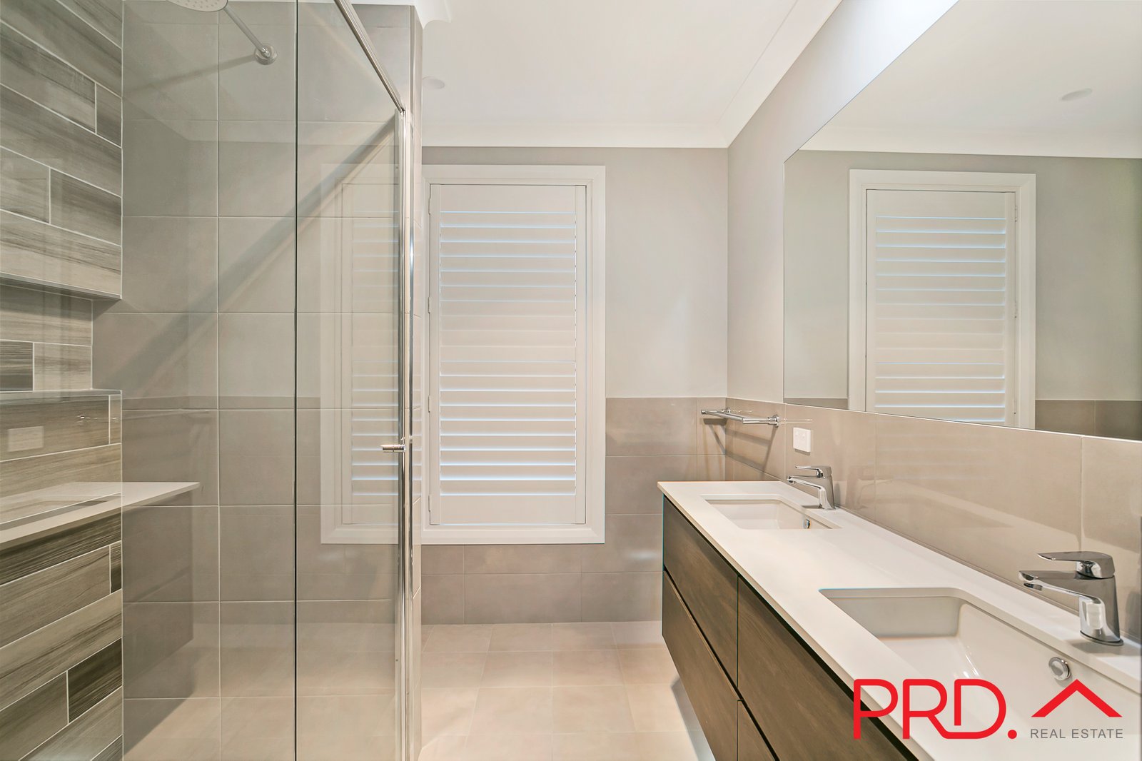 3 Angus Place TAMWORTH 5