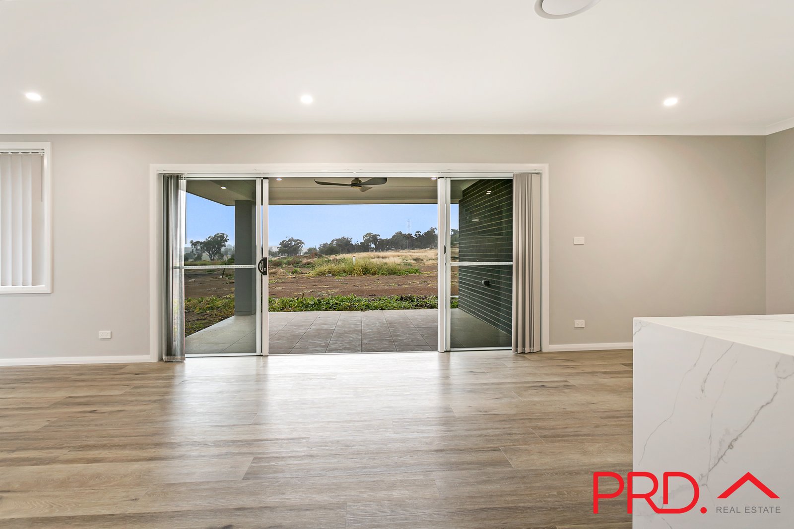 3 Angus Place TAMWORTH 8