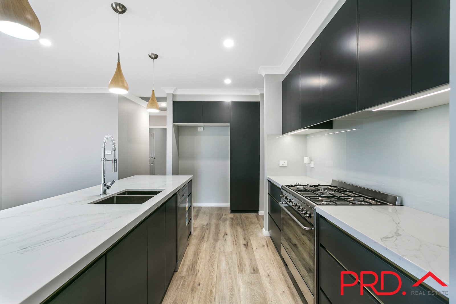 3 Angus Place TAMWORTH 14