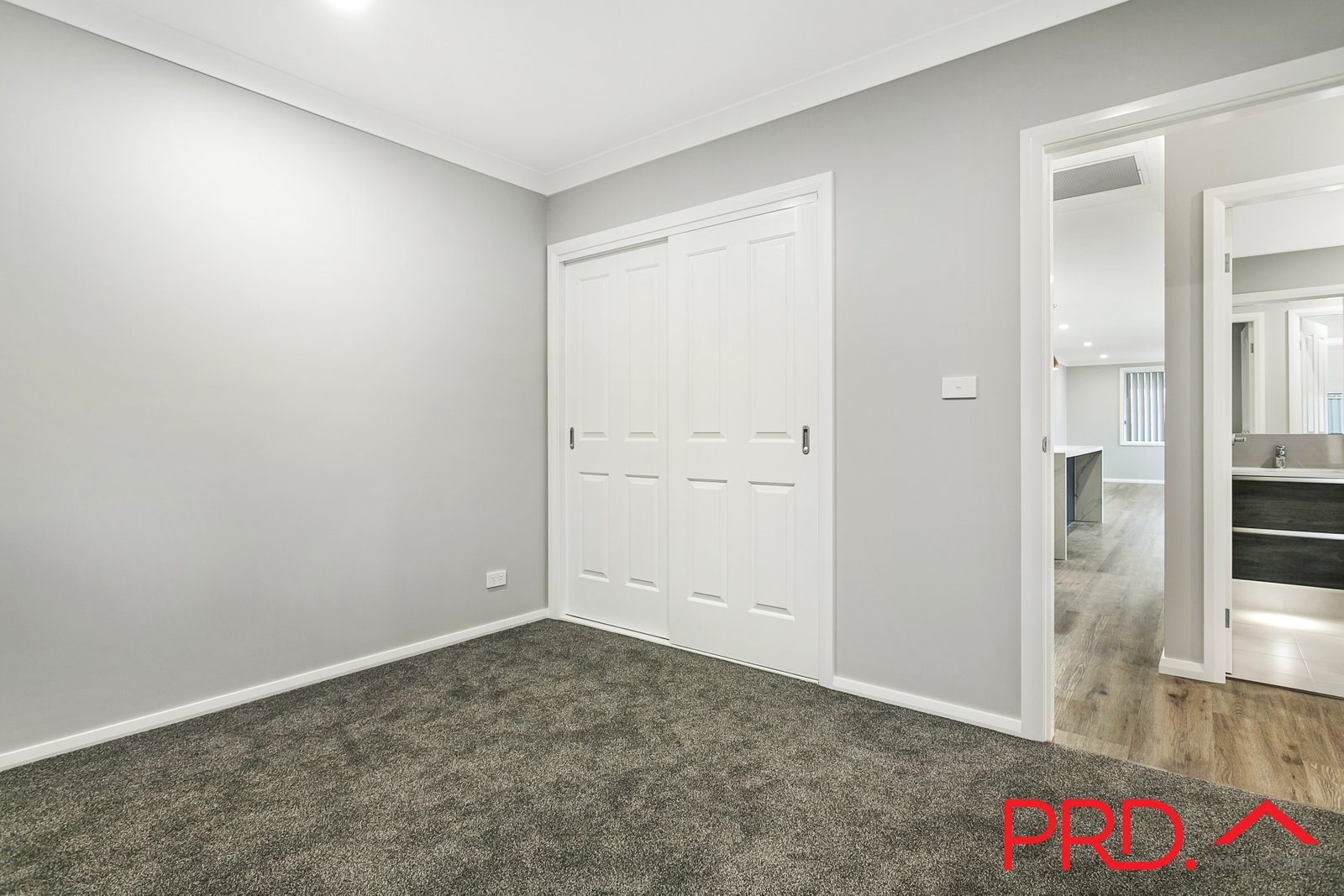 3 Angus Place TAMWORTH 18