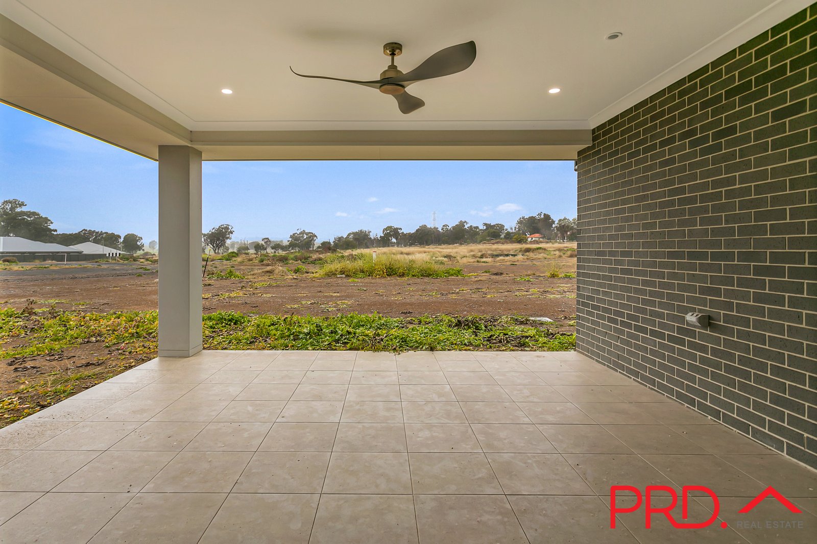 3 Angus Place TAMWORTH 23