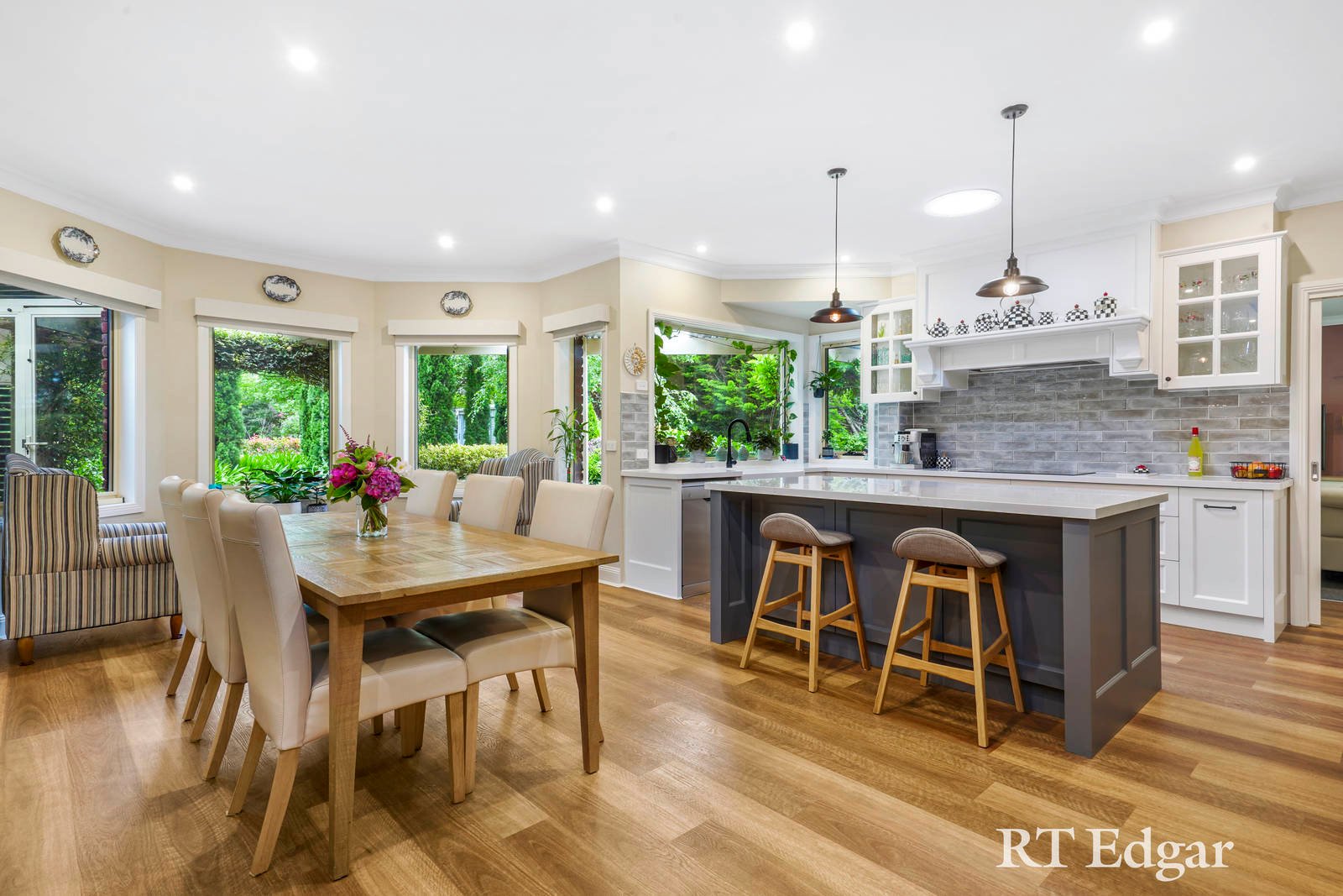 Real Estate and Property in 3 Annie Catherine Court, New Gisborne, VIC