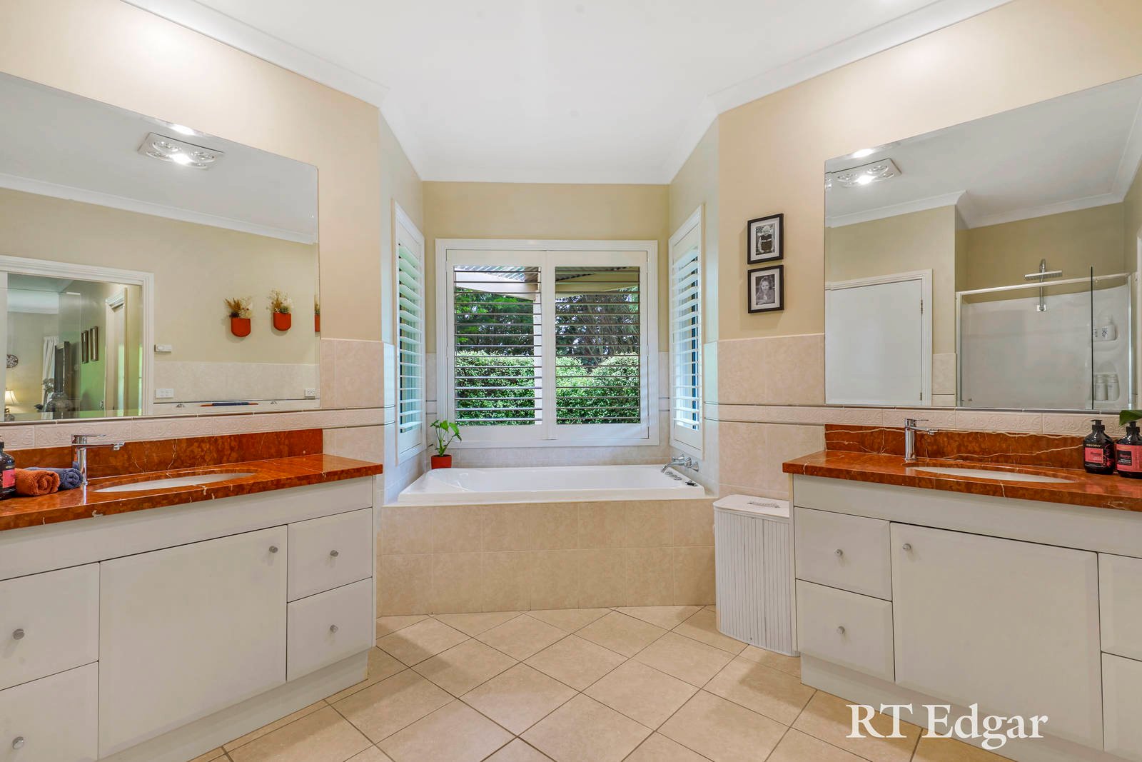 Real Estate and Property in 3 Annie Catherine Court, New Gisborne, VIC