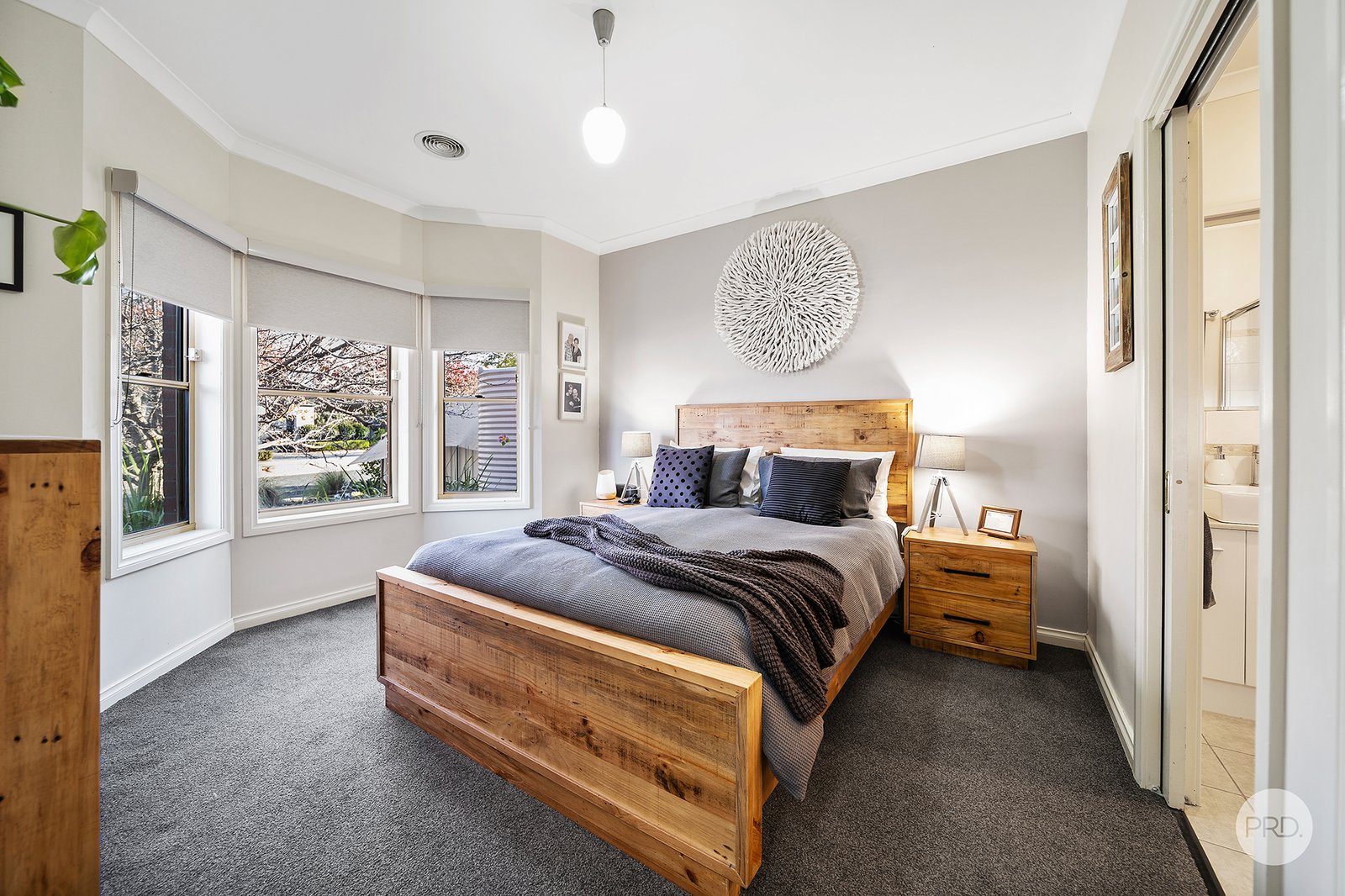 3 Arthurs Crescent STRATHFIELDSAYE 9