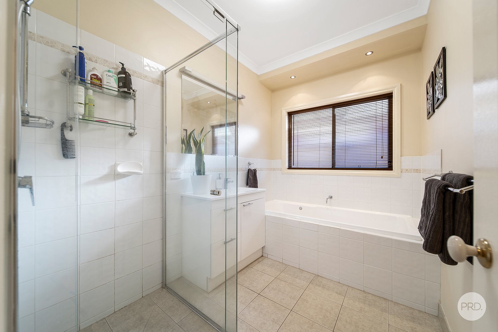 3 Arthurs Crescent STRATHFIELDSAYE 15