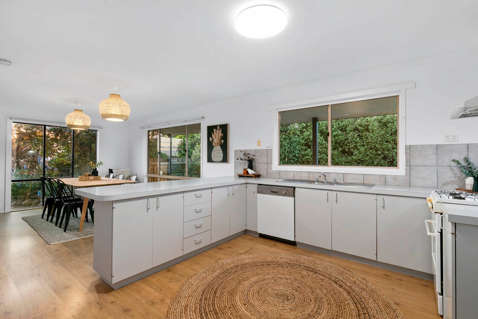 Real Estate and Property in 3 Avon Court, Ocean Grove, VIC