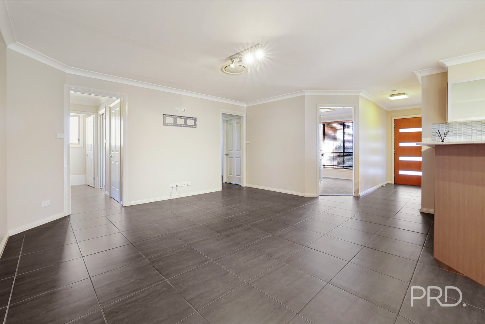 3 Baker Close CALALA 9