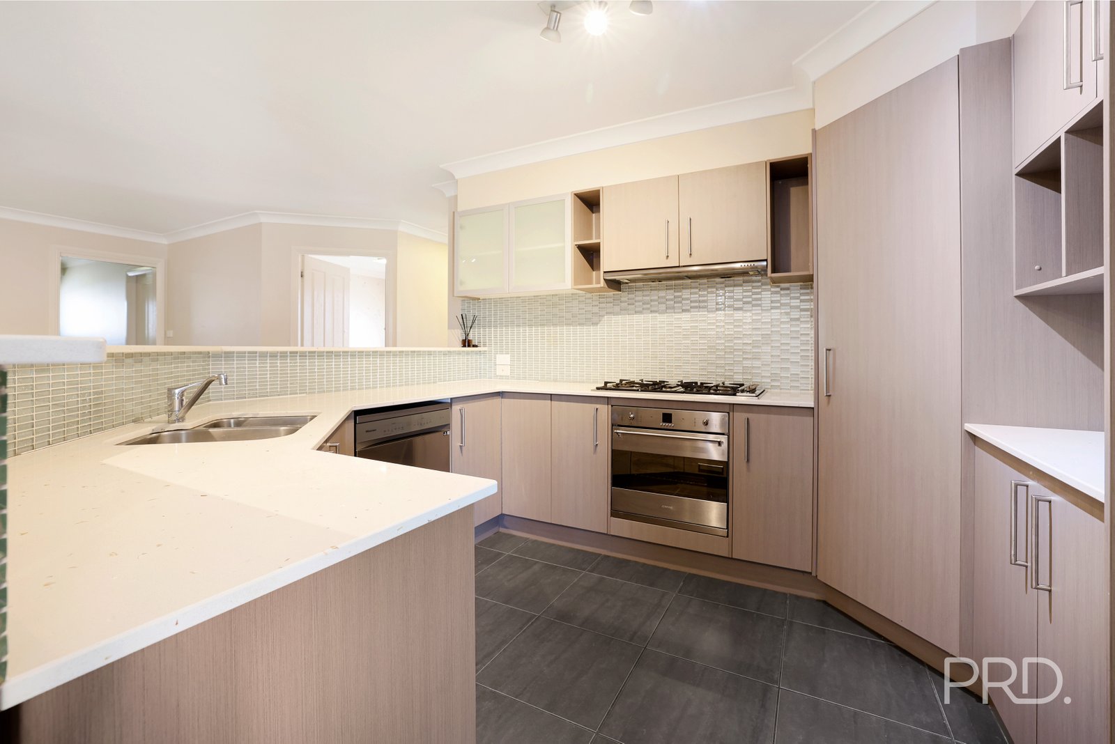 3 Baker Close CALALA 10