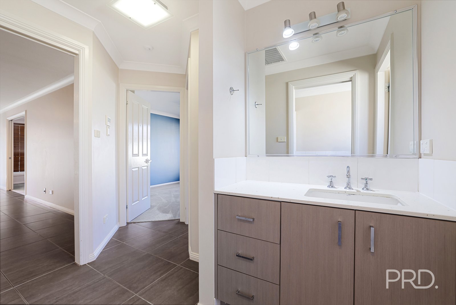 3 Baker Close CALALA 16