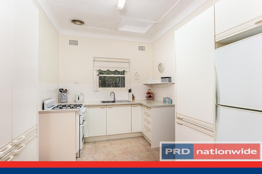 3 Baker Street OATLEY 8