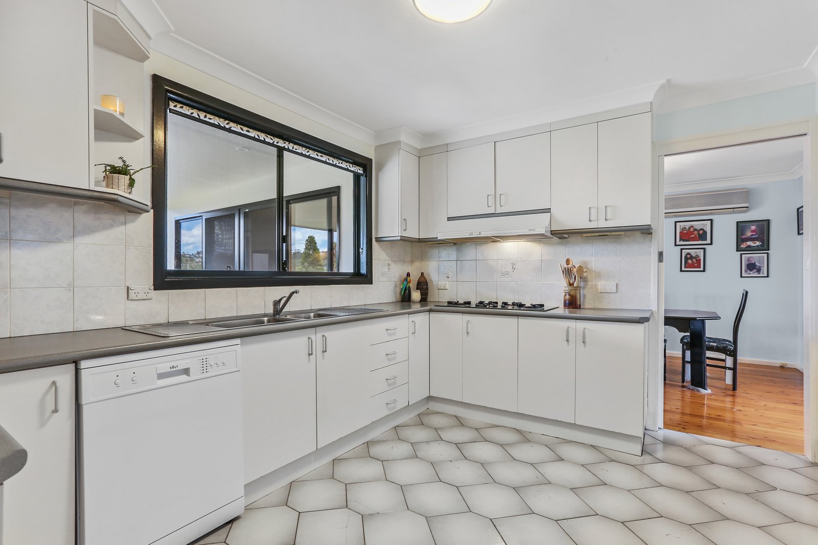 3 Bannister Street DAPTO 3