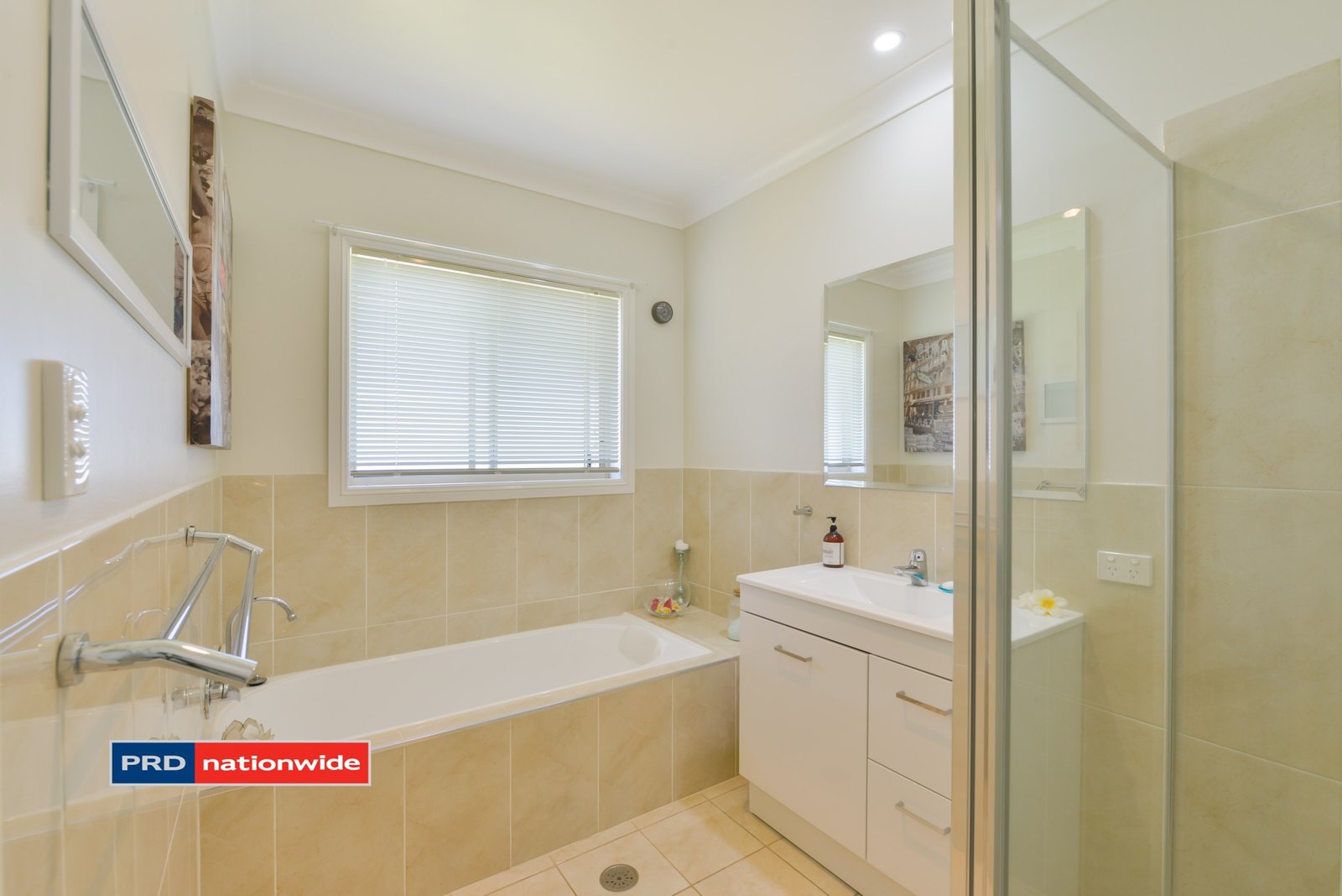 3 Barakula Drive TAMWORTH 6