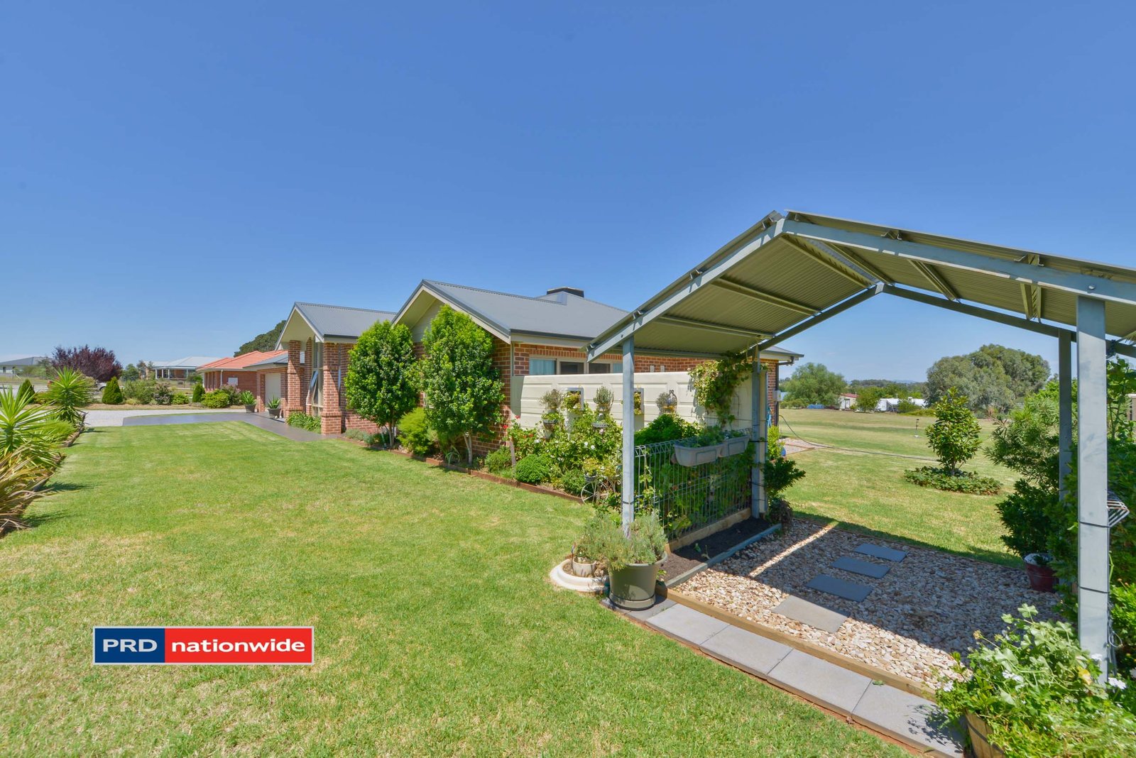 3 Barakula Drive TAMWORTH 14