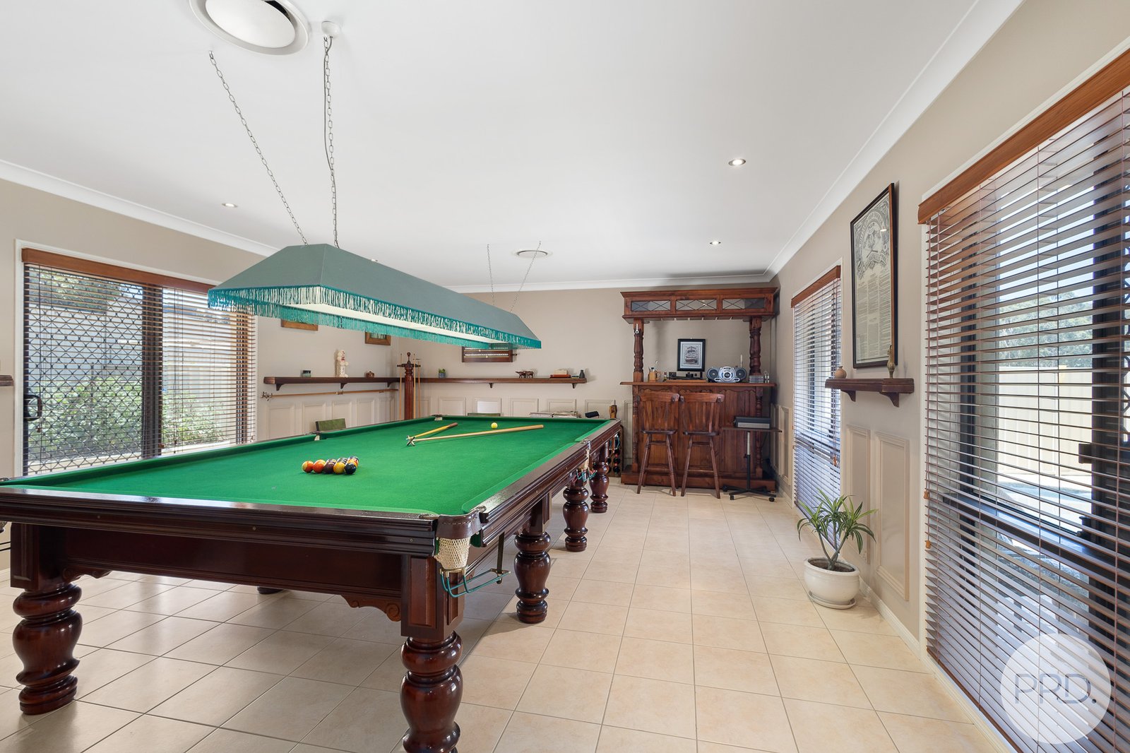 3 Bass Close CORLETTE 12