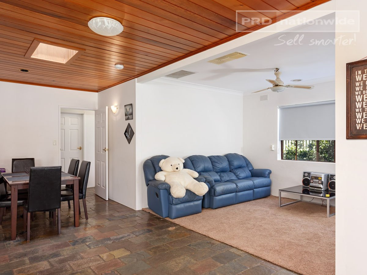 3 Bass Street LAKE ALBERT 3