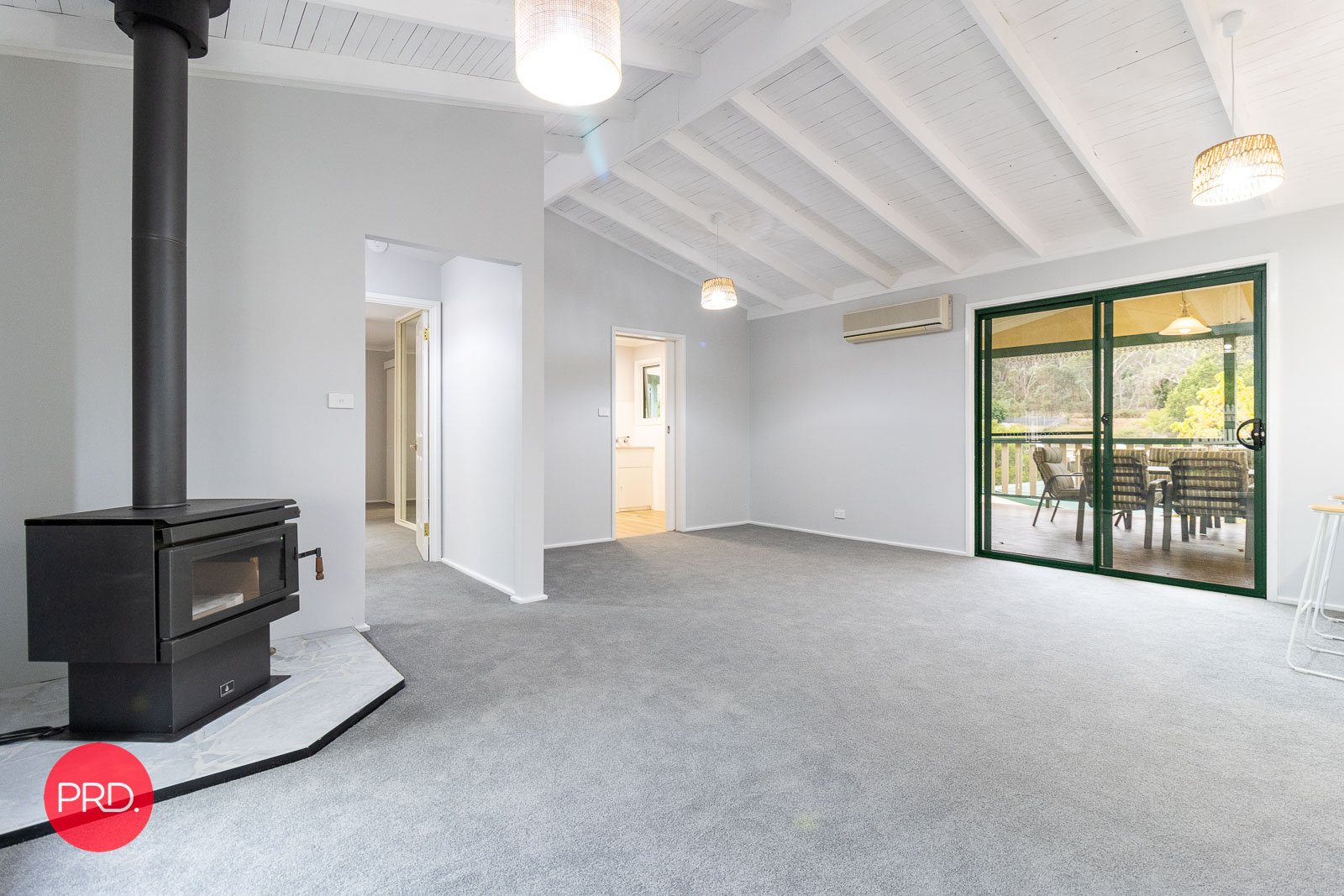 3 Beazley Street CAPTAINS FLAT 9