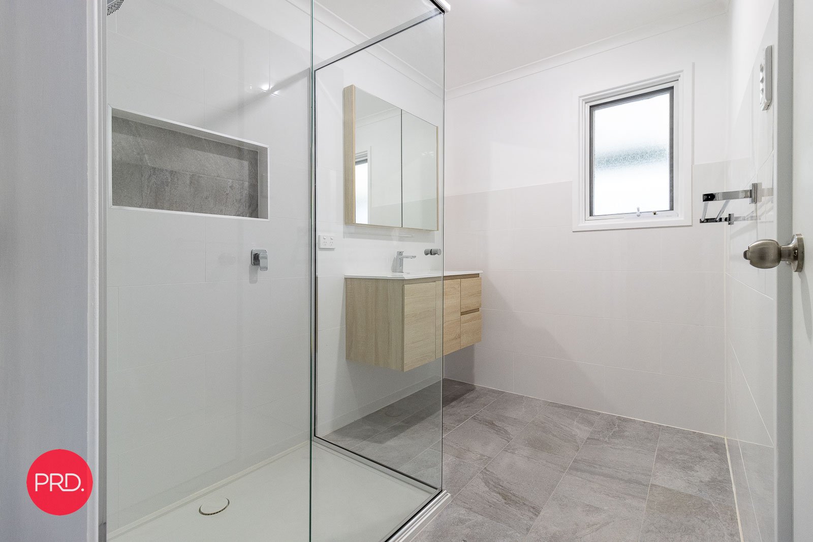 3 Beazley Street CAPTAINS FLAT 12