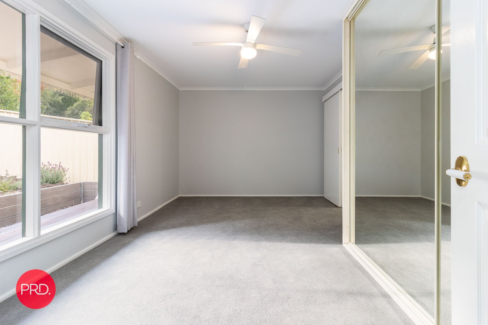 3 Beazley Street CAPTAINS FLAT 14