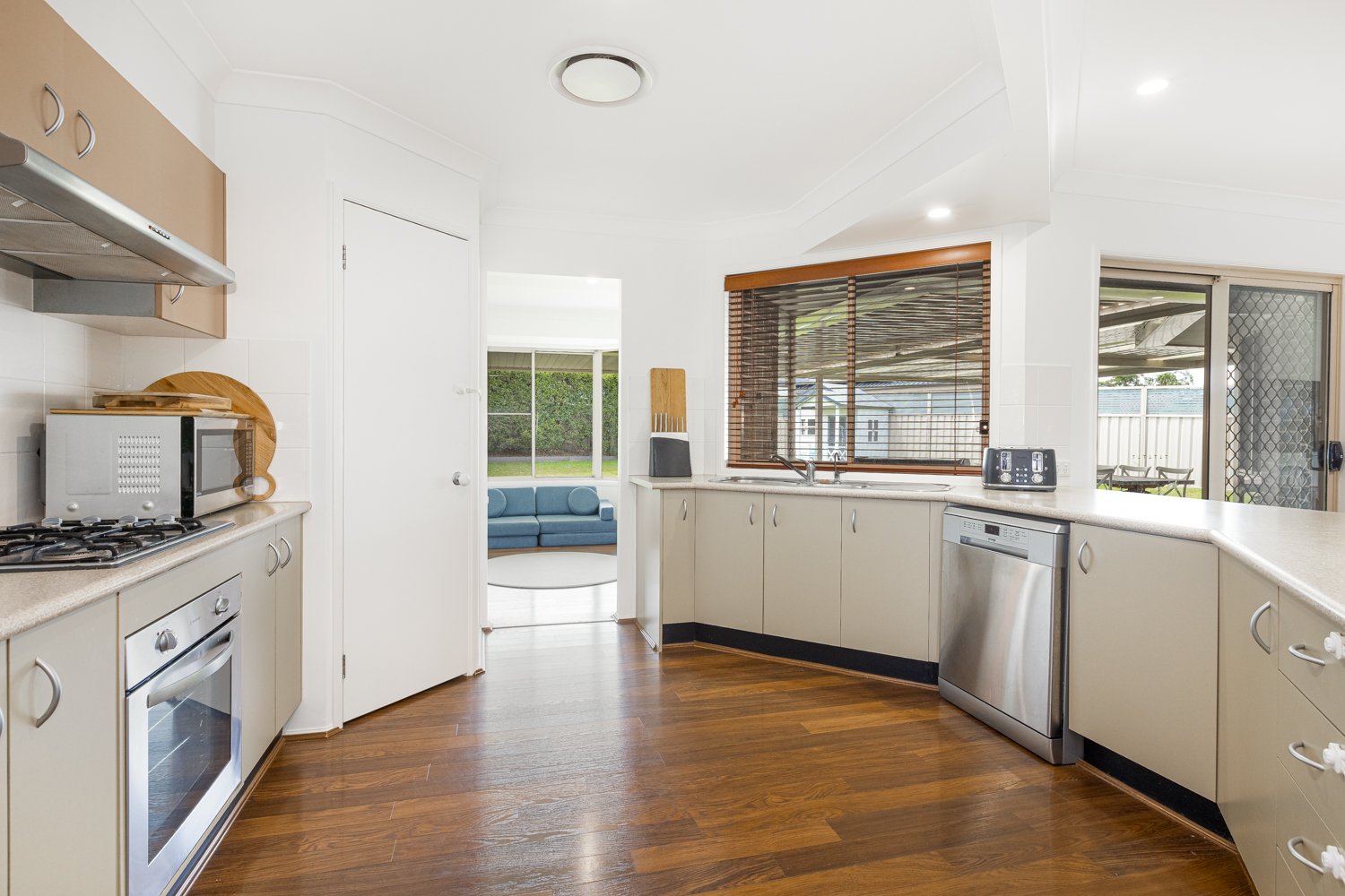 3 Belah Place LARGS 10