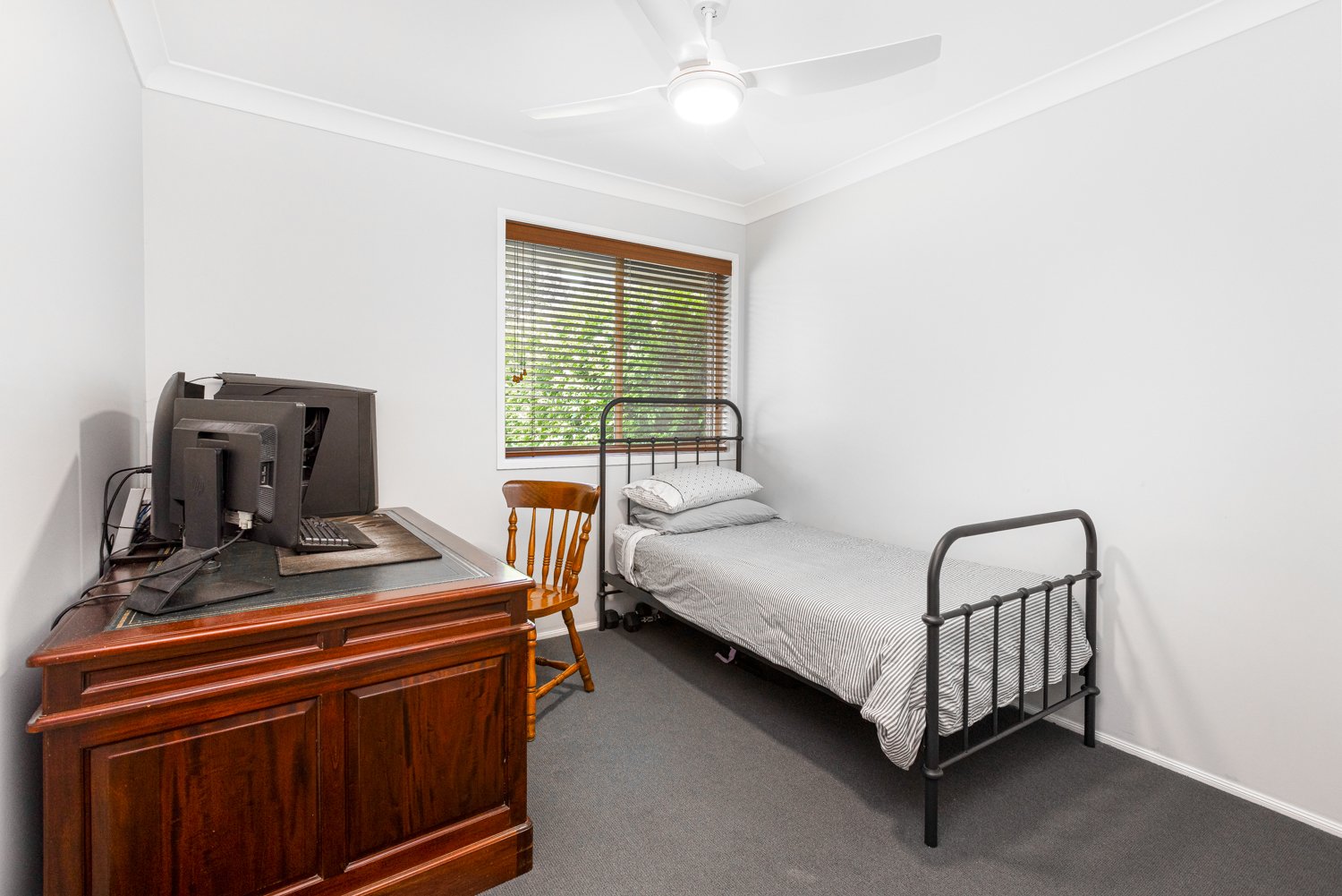 3 Belah Place LARGS 16