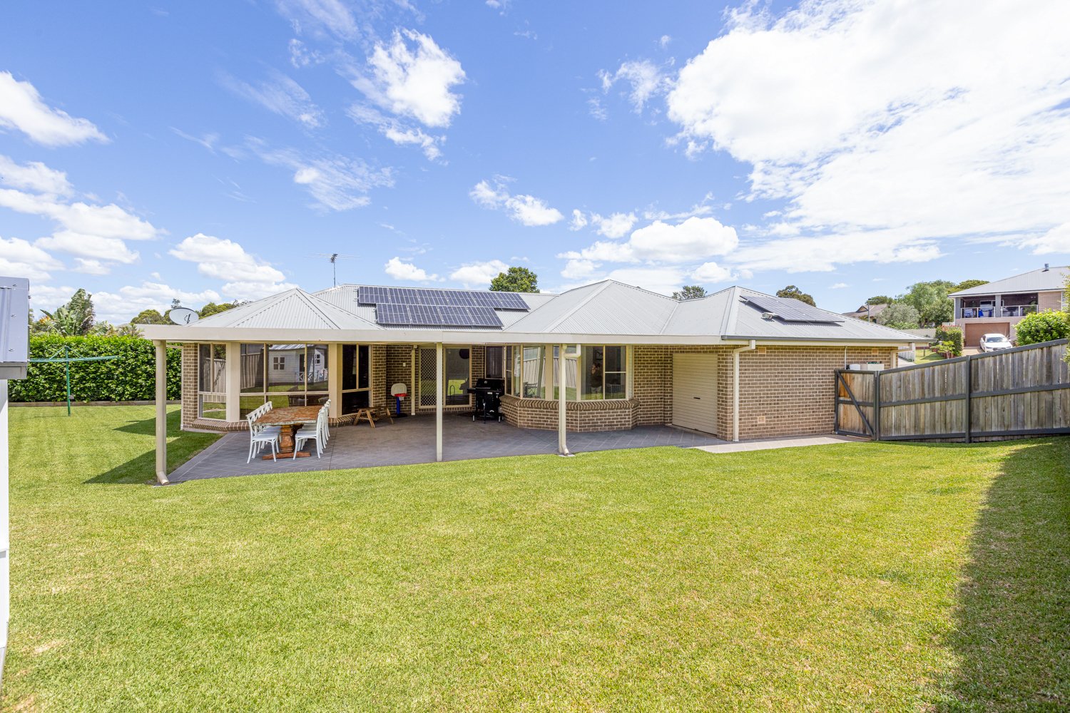 3 Belah Place LARGS 32