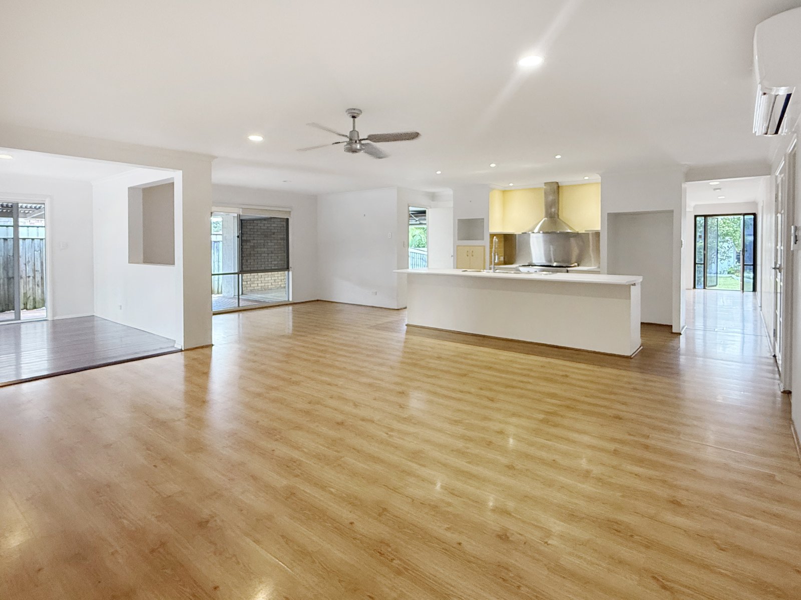 3 Bellwood Place MOLENDINAR 4