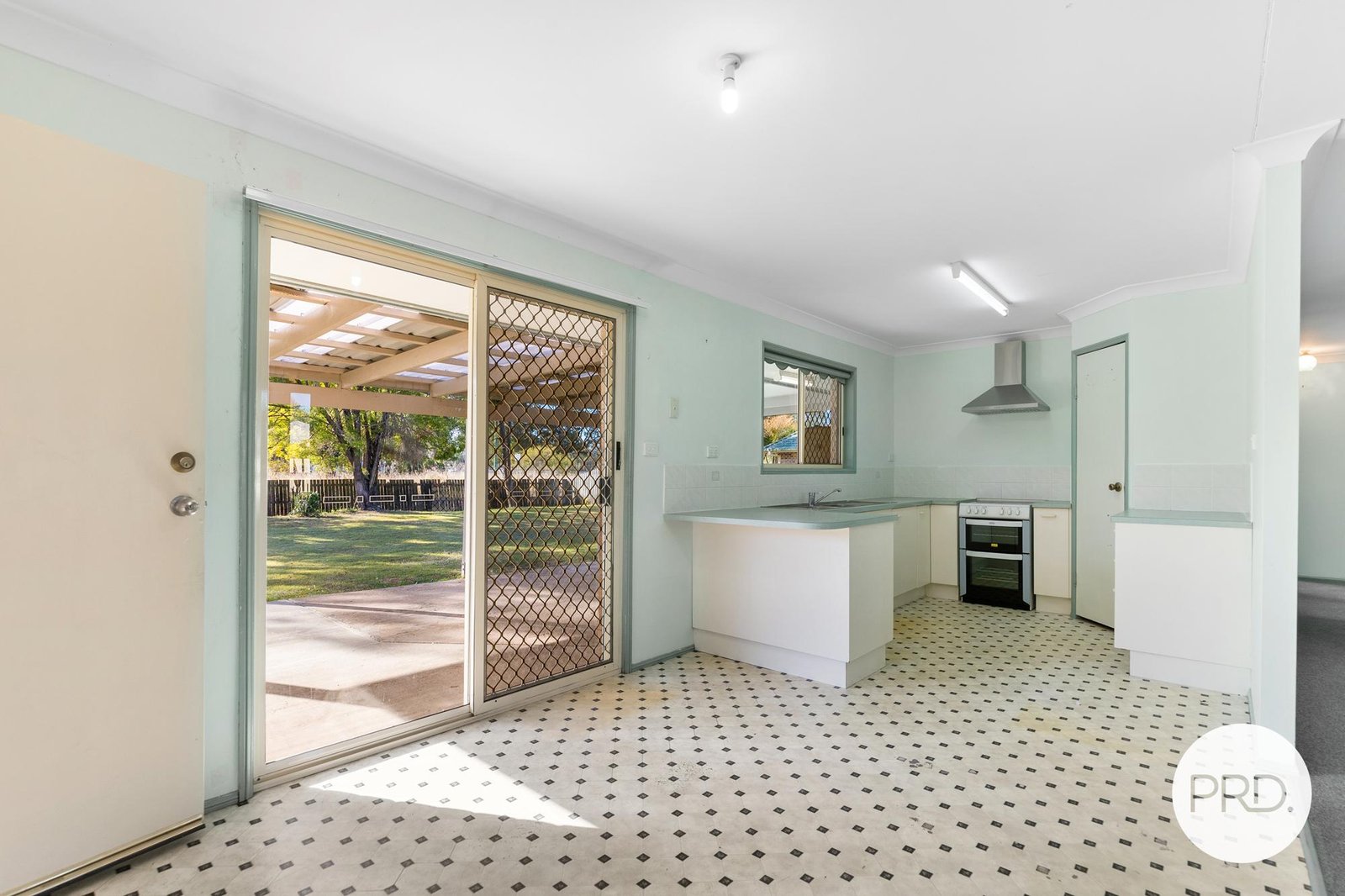3 Bernadette Crescent ROSEWOOD 5