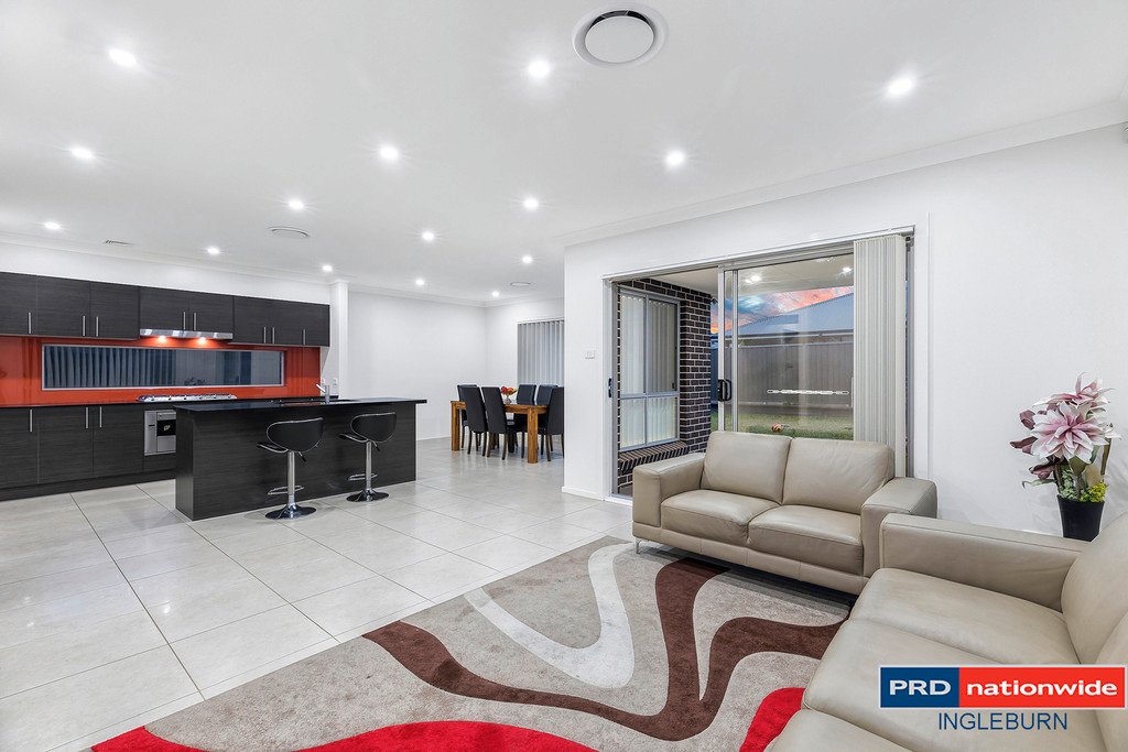 3 Besnard St  ORAN PARK 6