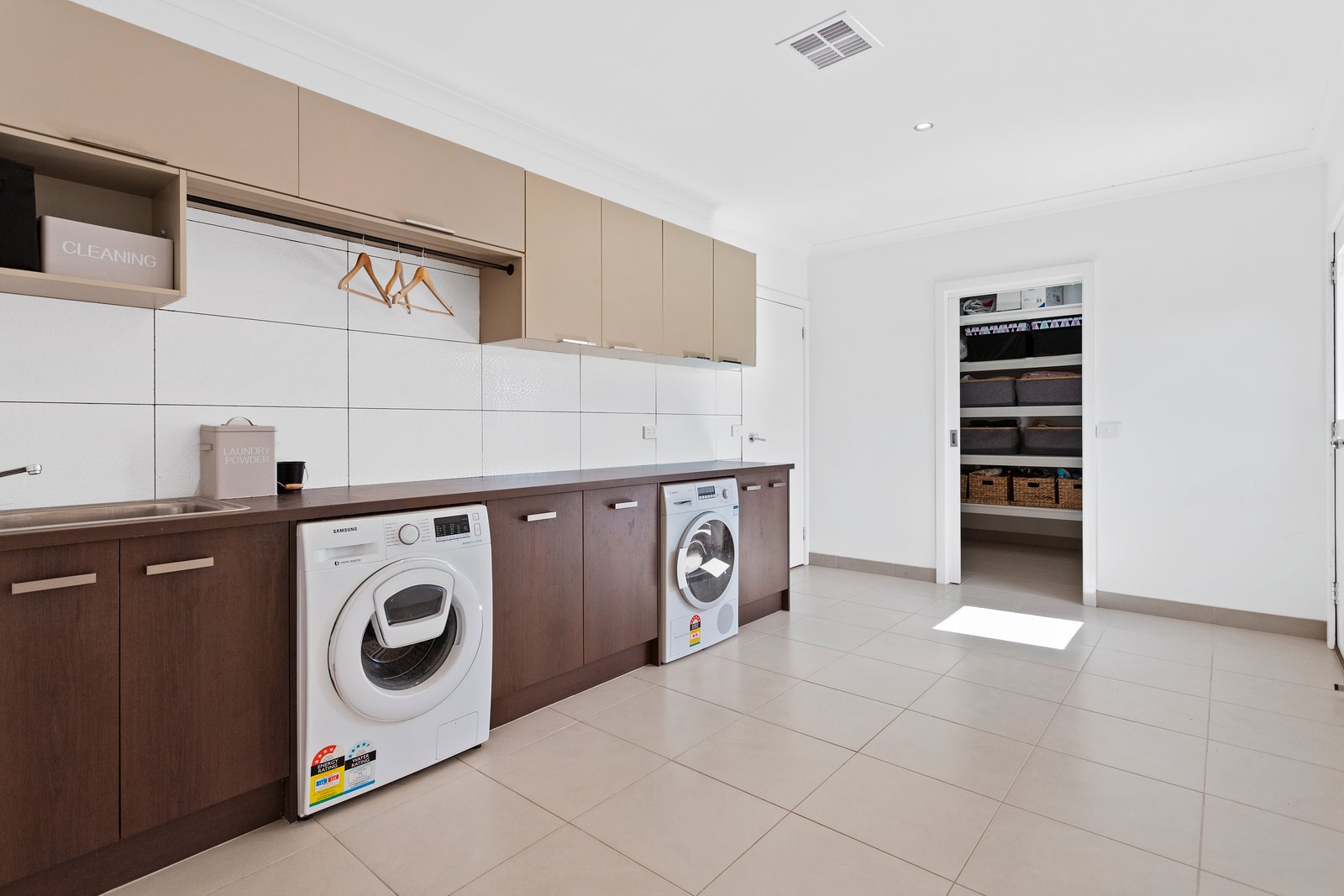 3 Bettys Avenue JUNORTOUN 14