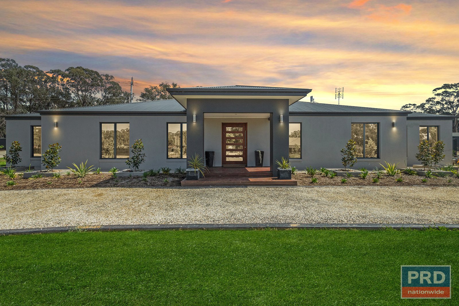 3 Bettys Avenue JUNORTOUN 18