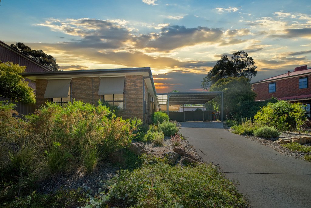 3 Biggs Court FLORA HILL 2