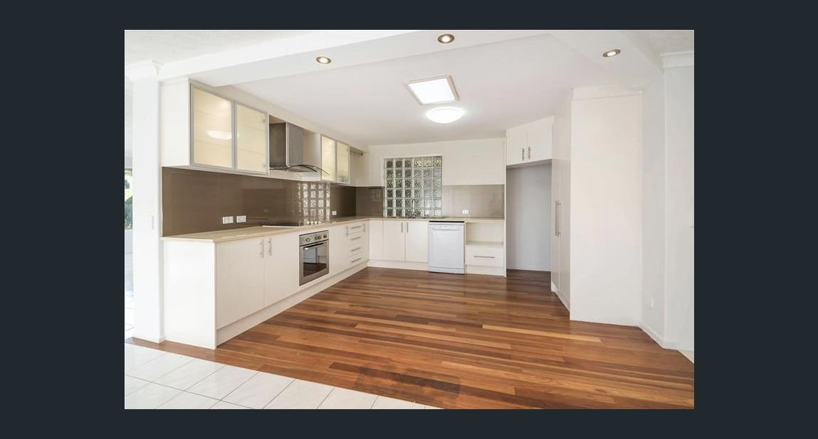 3 Billabong Court CURRUMBIN WATERS 3