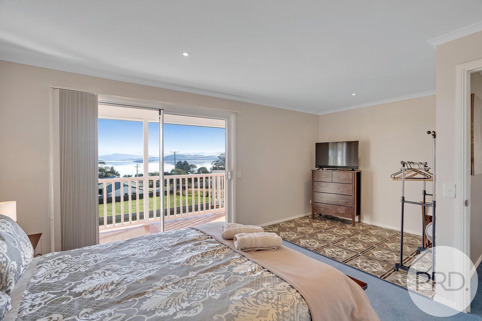 3 Boathouse Rise LEWISHAM 24