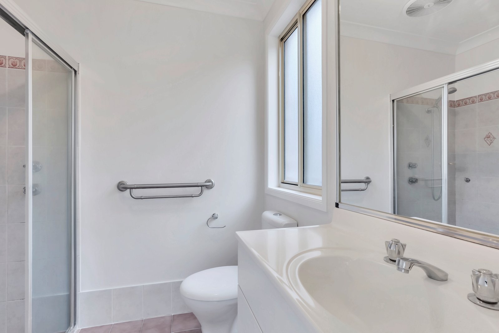 3 Boddington Way HORSLEY 8