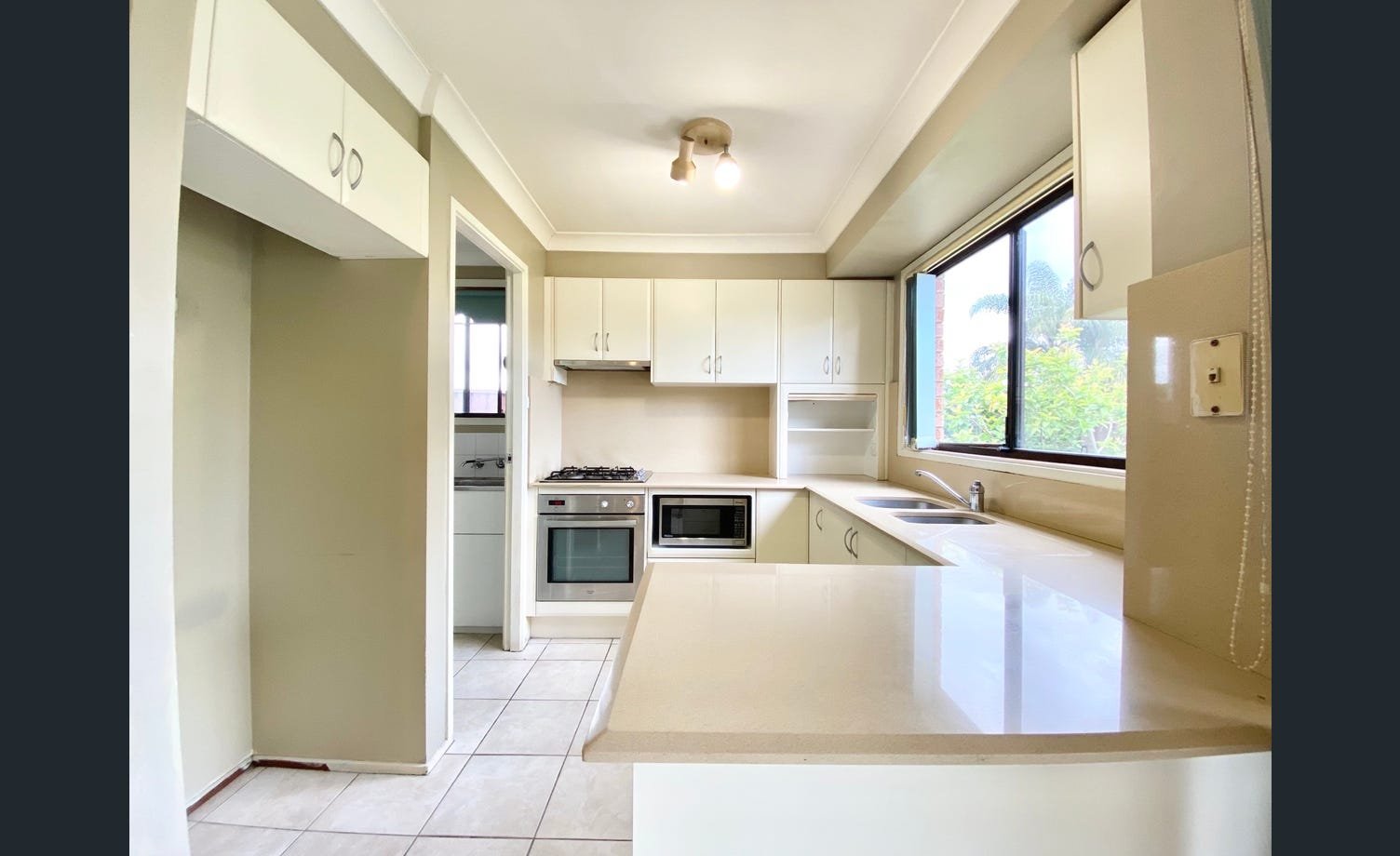 3 bosavi Street GLENFIELD 3