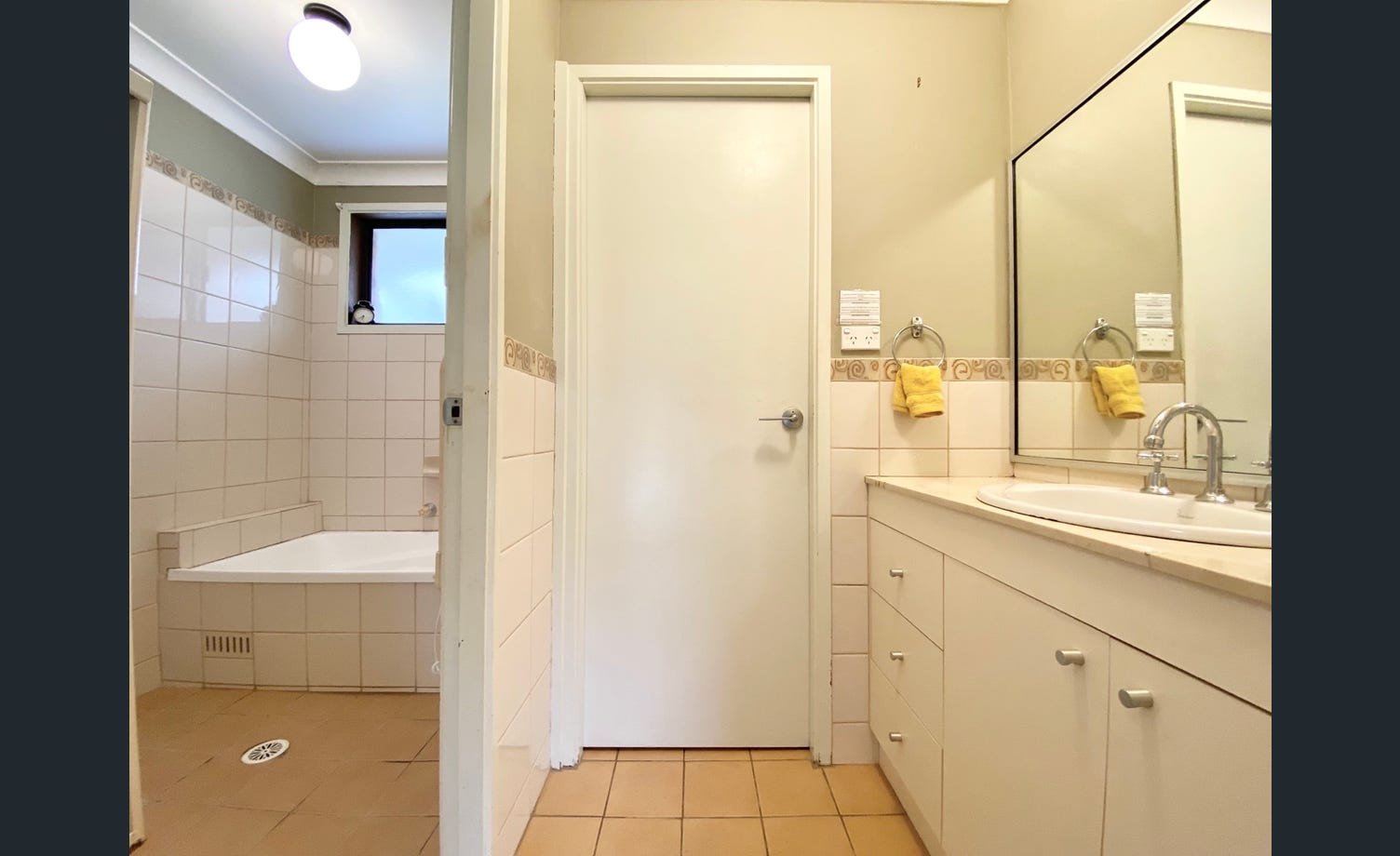 3 bosavi Street GLENFIELD 5