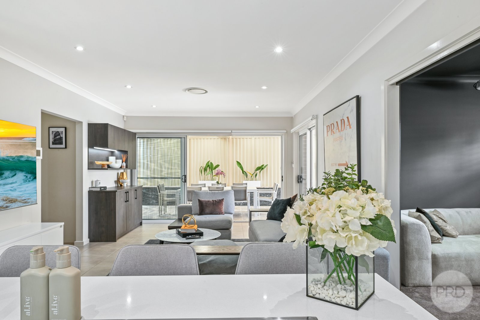 3 Bottlebrush Avenue LUGARNO 5