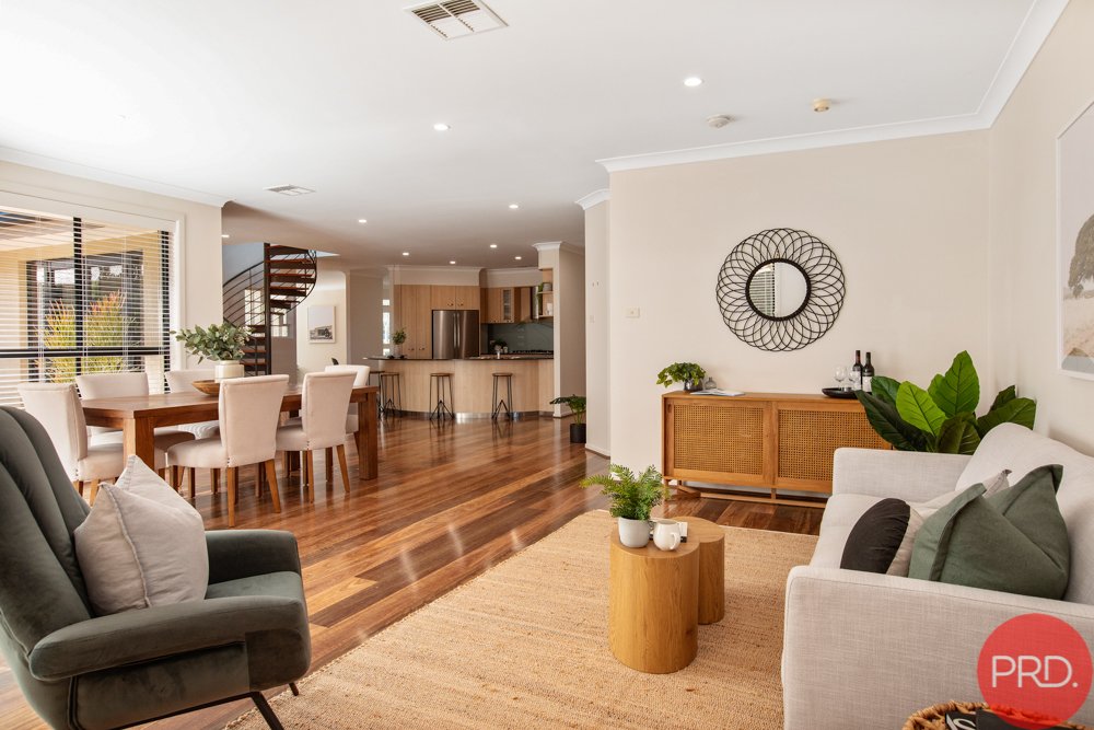 3 Bowalla Close WALLALONG 8