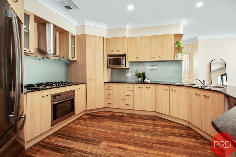 3 Bowalla Close WALLALONG 10