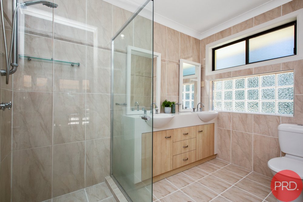 3 Bowalla Close WALLALONG 20